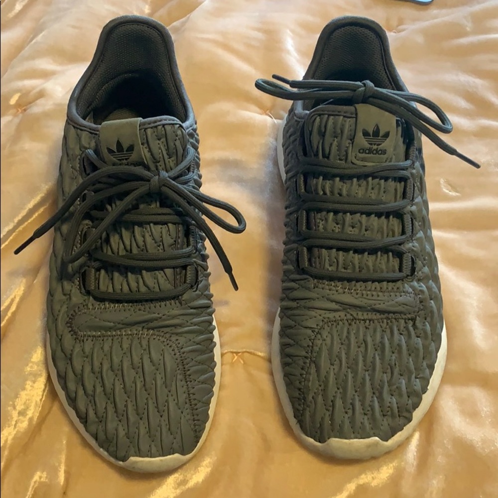Gently worn adidas sneaker -size 8